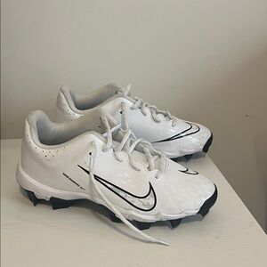 Nike Kids White Baseball Cleats with Black Swoosh Accents